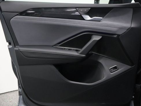 New 2026 Volkswagen Tiguan SE image 12