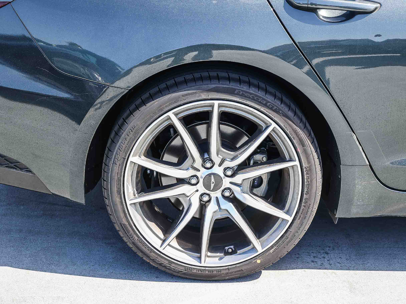 Used 2023 Genesis G70 2.0T RWD image 8
