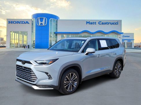 Used 2026 Toyota Grand Highlander AWD Hybrid image 2
