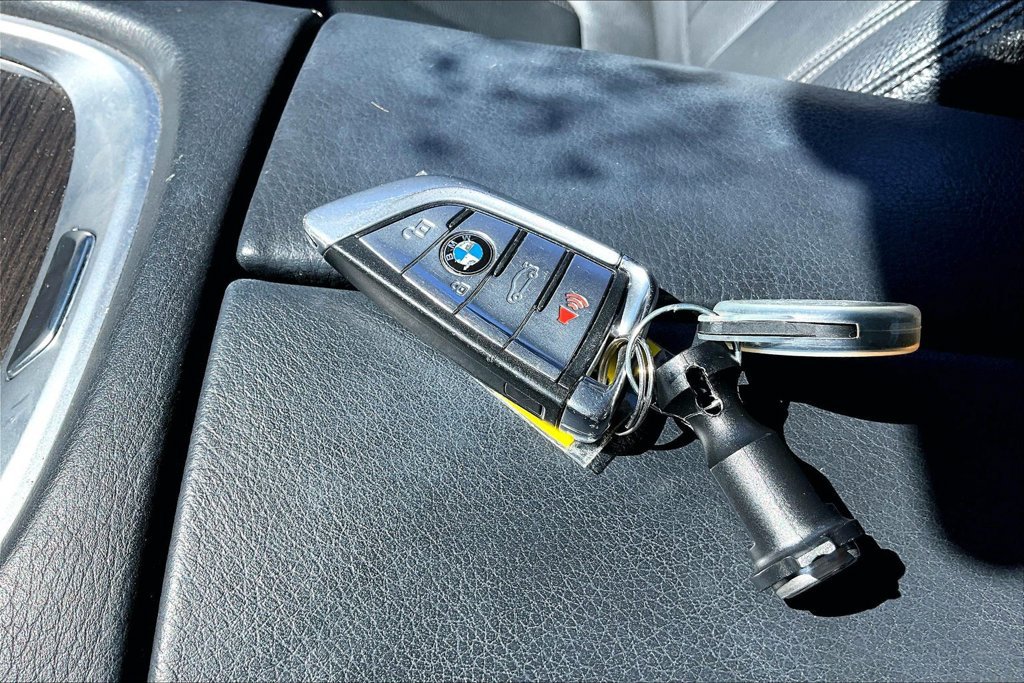 Used 2019 BMW 740i RWD image 8