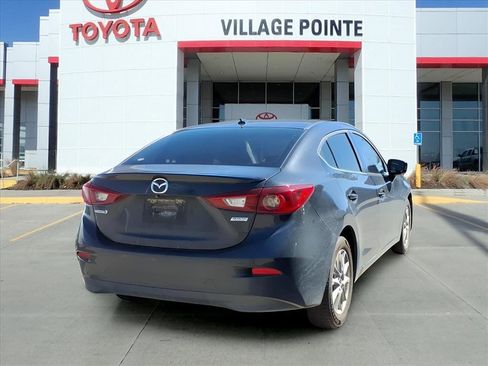 Used 2016 MAZDA MAZDA3 i Grand Touring image 4