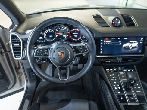 Certified 2023 Porsche Cayenne AWD/4WD image 25