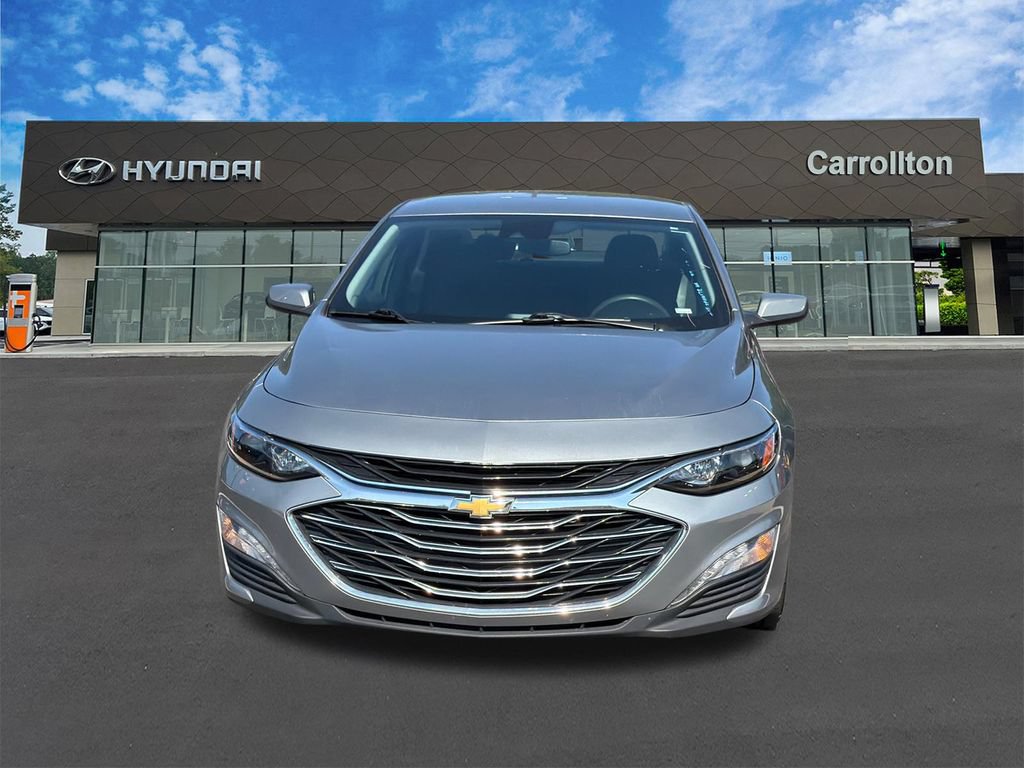 Used 2025 Chevrolet Malibu LT FWD image 2
