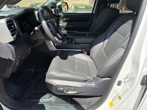 Used 2025 Toyota Tundra SR5 w/ SR5 Premium Package AWD/4WD image 9