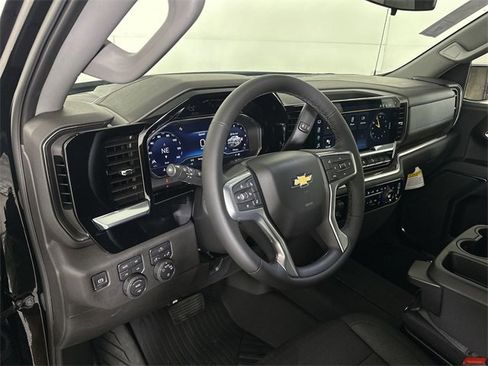 New 2025 Chevrolet Silverado 1500 LT image 10