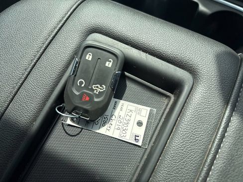 Used 2019 Chevrolet Silverado 1500 RST w/ All-Star Edition AWD/4WD image 37