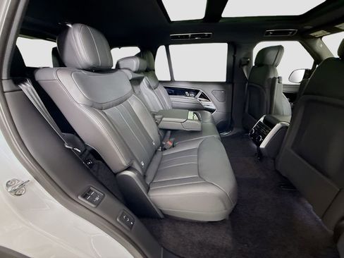 New 2026 Land Rover Range Rover Long Wheelbase SE AWD/4WD image 22