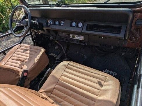 Used 1989 Jeep Wrangler 4WD image 17