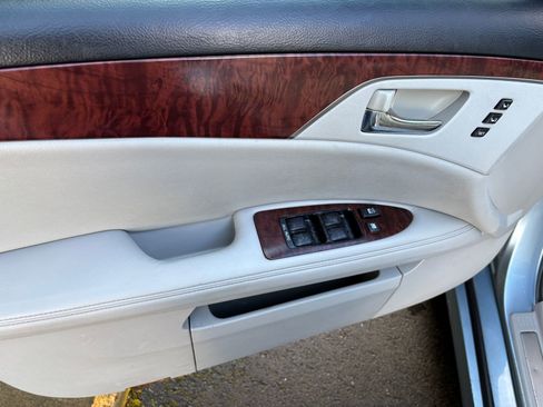 Used 2011 Toyota Avalon Limited image 14