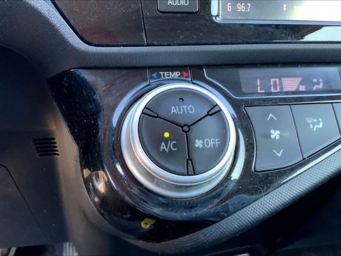 Used 2015 Toyota Prius C Two image 30