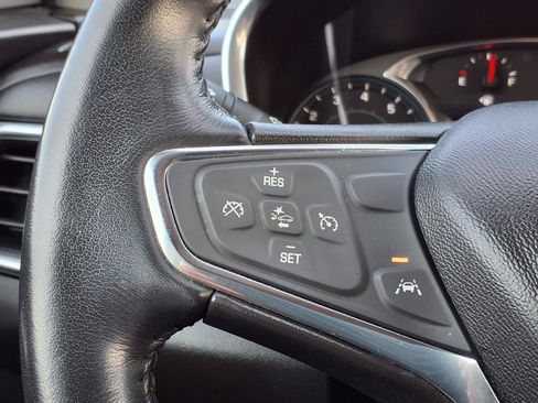 Used 2020 Chevrolet Equinox LT FWD image 11