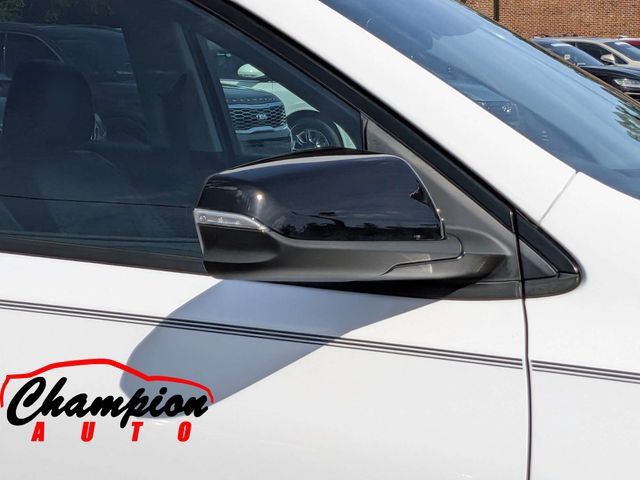 Used 2022 GMC Terrain SLT w/ Infotainment Package II FWD image 14