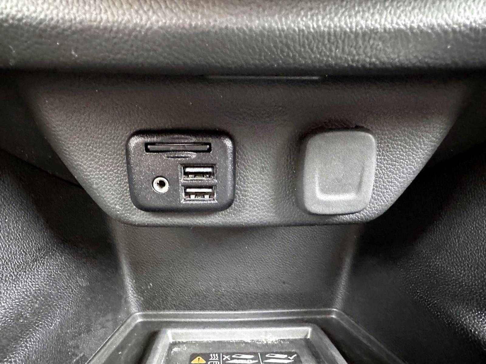Used 2023 Chevrolet Traverse RS AWD/4WD image 24