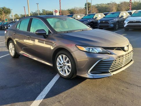 Used 2023 Toyota Camry LE image 2