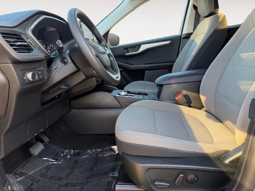 Used 2022 Ford Escape SE FWD image 6