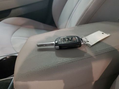 Used 2015 Hyundai Sonata SE w/ Option Group 09 FWD image 30