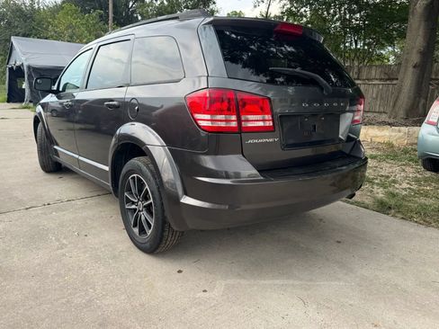 Used 2018 Dodge Journey SE w/ Popular Equipment Group FWD image 8