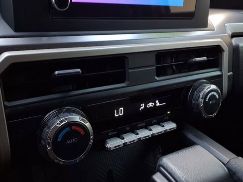Used 2024 Toyota Tacoma TRD Sport RWD image 11