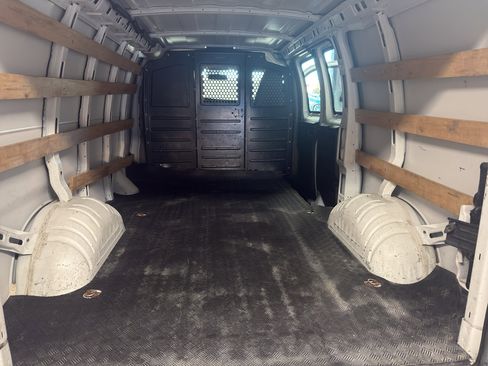 Used 2020 GMC Savana 2500 w/ Driver Convenience Package image 26