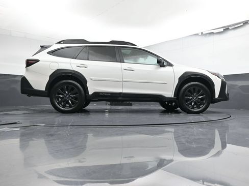 Used 2025 Subaru Outback Onyx Edition XT AWD/4WD image 37