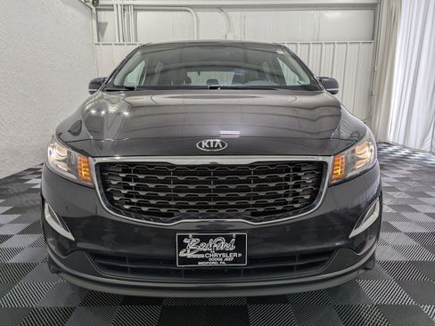 Used 2020 Kia Sedona EX image 4