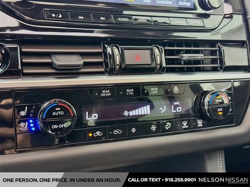 New 2025 Nissan Pathfinder Platinum w/ Black Appearance Package image 16