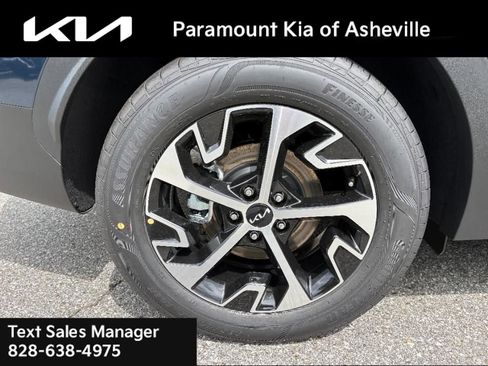 Certified 2025 Kia Sportage EX w/ EX Premium Package AWD/4WD image 30
