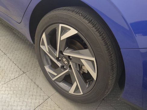 Used 2025 Hyundai Elantra Sport FWD image 31