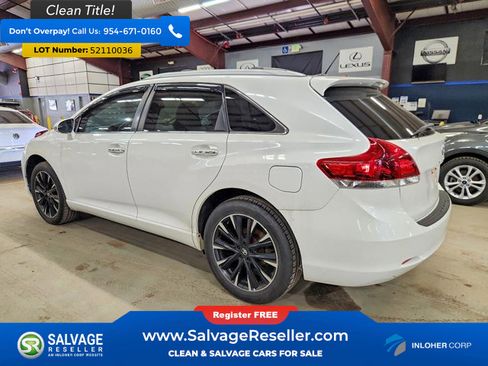 Used 2013 Toyota Venza XLE AWD/4WD image 3