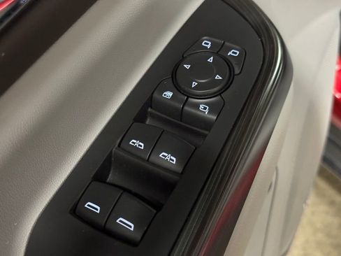 Certified 2023 GMC Acadia SLT w/ Technology Package image 31