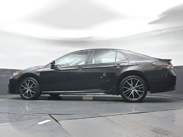 Certified 2024 Toyota Camry SE w/ Cold Weather Package AWD/4WD image 30