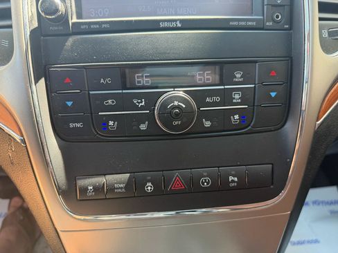 Used 2013 Jeep Grand Cherokee Overland w/ Advance Technology Group AWD/4WD image 26