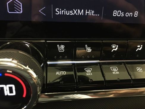 Used 2025 Chevrolet Colorado Z71 w/ Technology Package image 29