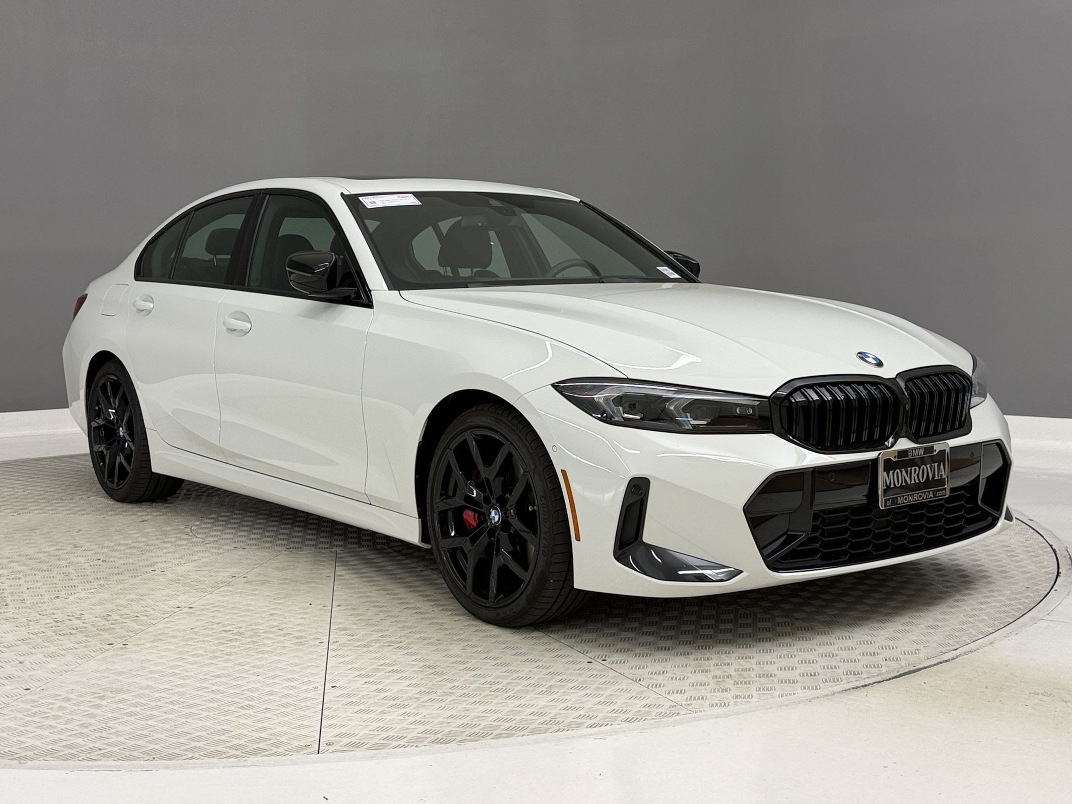 Used 2026 BMW 330i Sedan w/ M Sport Package RWD image 7