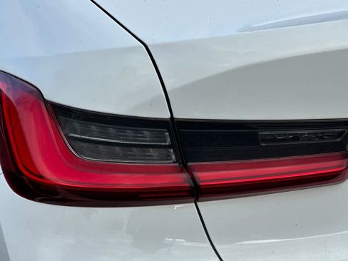 Used 2020 BMW 330i Sedan w/ Convenience Package image 14