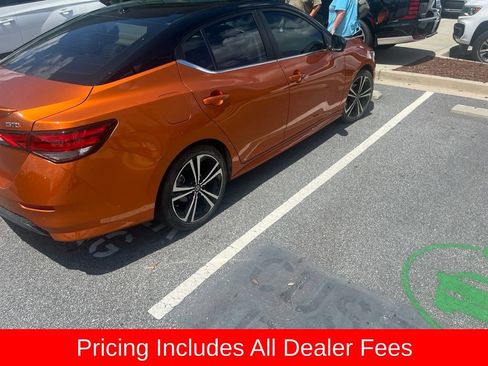 Used 2023 Nissan Sentra SR w/ SR Premium Package FWD image 4