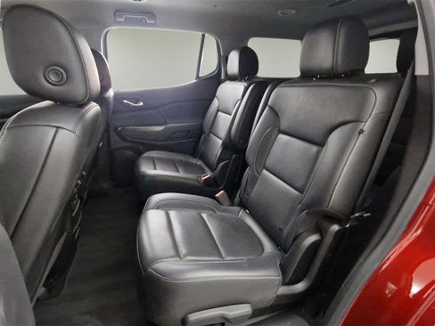 Certified 2023 GMC Acadia SLT image 24