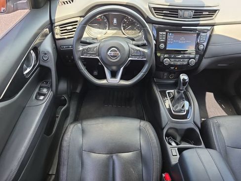 Used 2017 Nissan Rogue SL w/ SL Premium Package AWD/4WD image 12