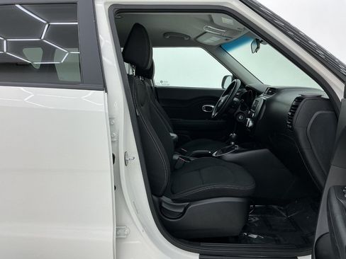 Used 2019 Kia Soul FWD image 15