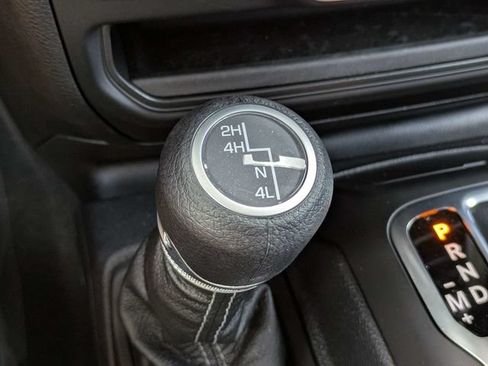 Used 2025 Jeep Wrangler Unlimited Sport AWD/4WD image 23