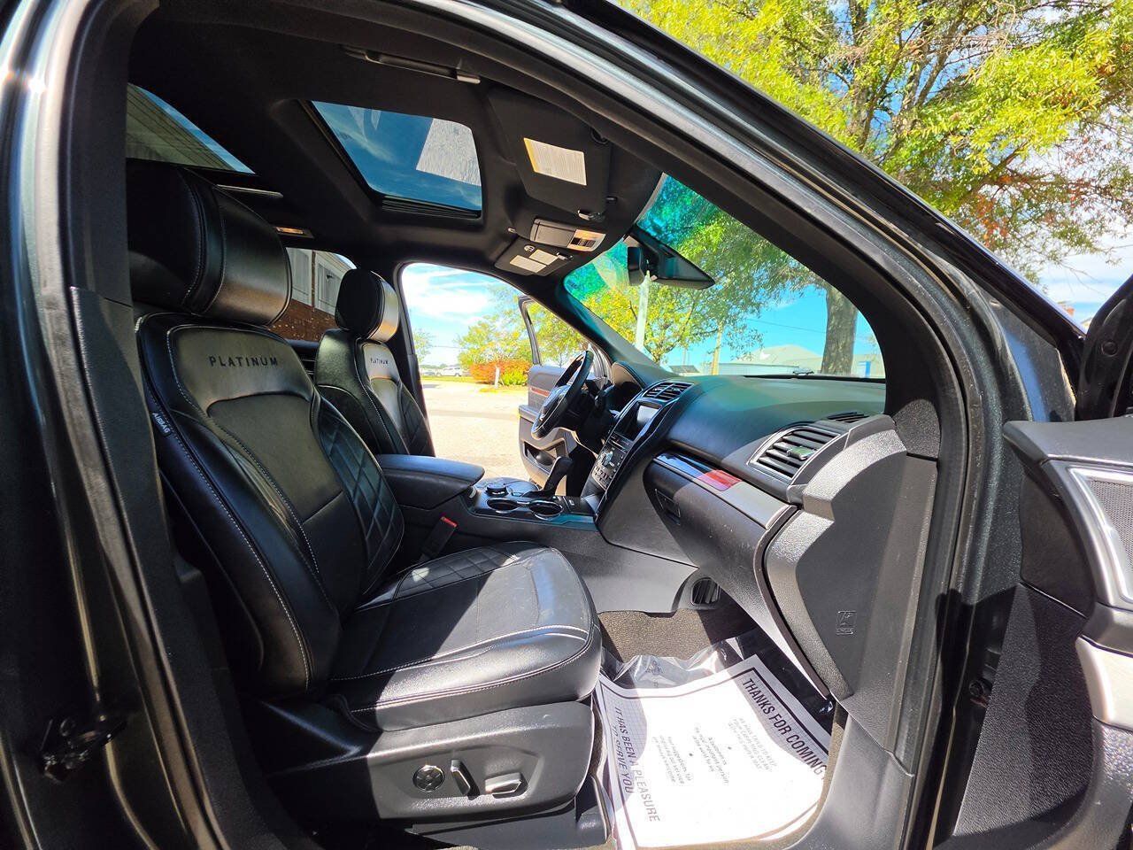 Used 2016 Ford Explorer Platinum AWD/4WD image 11