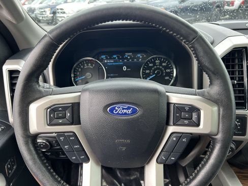 Used 2019 Ford F150 Lariat w/ Equipment Group 502A Luxury AWD/4WD image 16