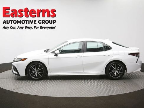 Used 2024 Toyota Camry SE AWD/4WD image 58