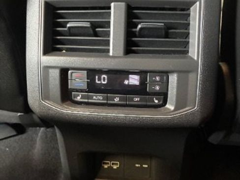 Used 2019 Volkswagen Atlas SEL Premium AWD/4WD image 33