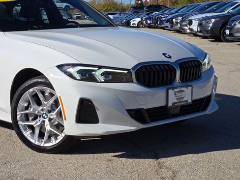 Used 2025 BMW 330i xDrive Sedan image 3
