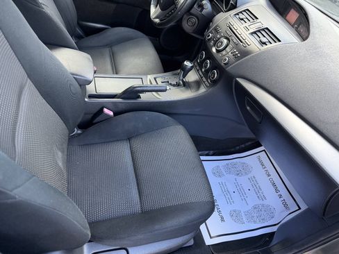 Used 2013 MAZDA MAZDA3 i Touring FWD image 14