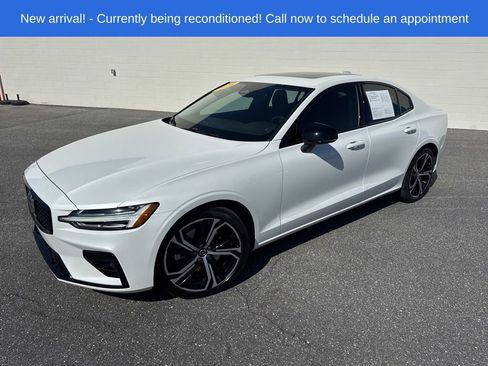 Used 2024 Volvo S60 B5 Core image 1