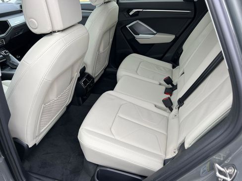 New 2025 Audi Q3 2.0T Premium image 14