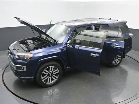 Used 2018 Toyota 4Runner Limited AWD/4WD image 57