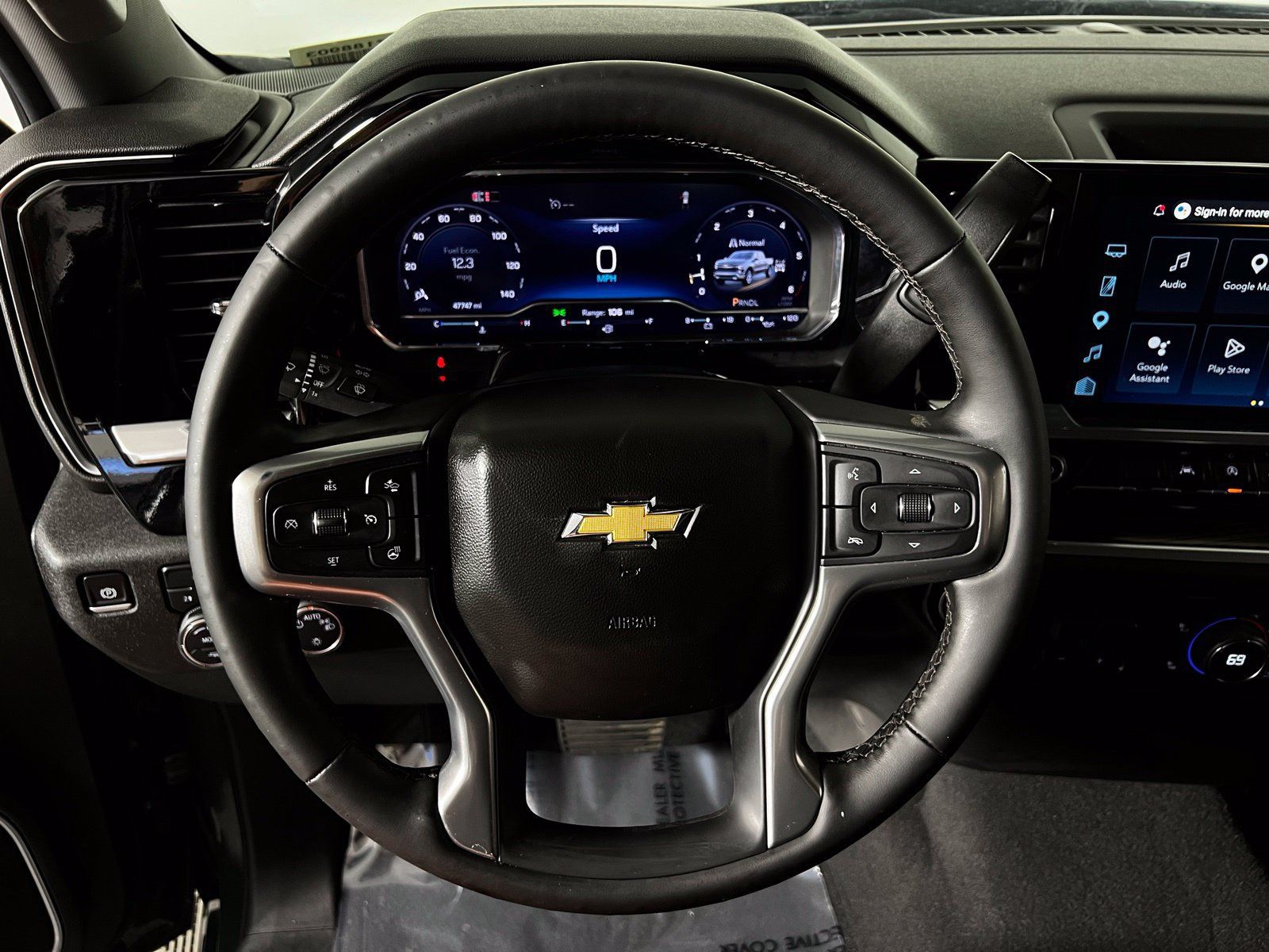 Used 2025 Chevrolet Silverado 1500 LT AWD/4WD image 15